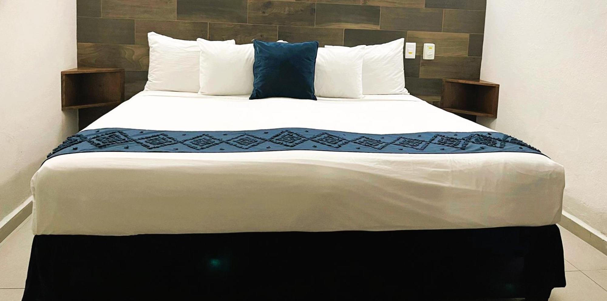 Hotel Juarez 70 コリマ エクステリア 写真