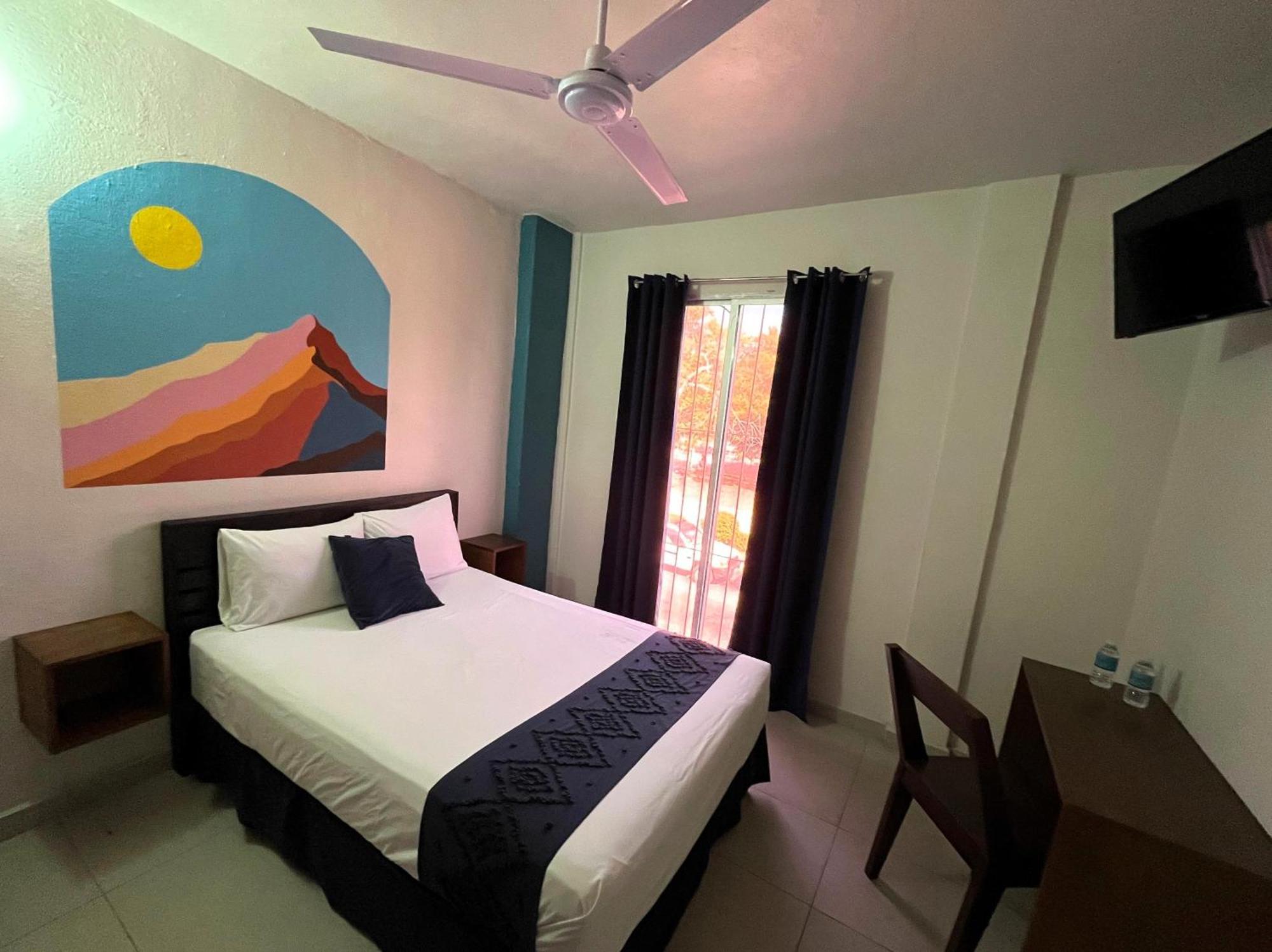 Hotel Juarez 70 コリマ エクステリア 写真