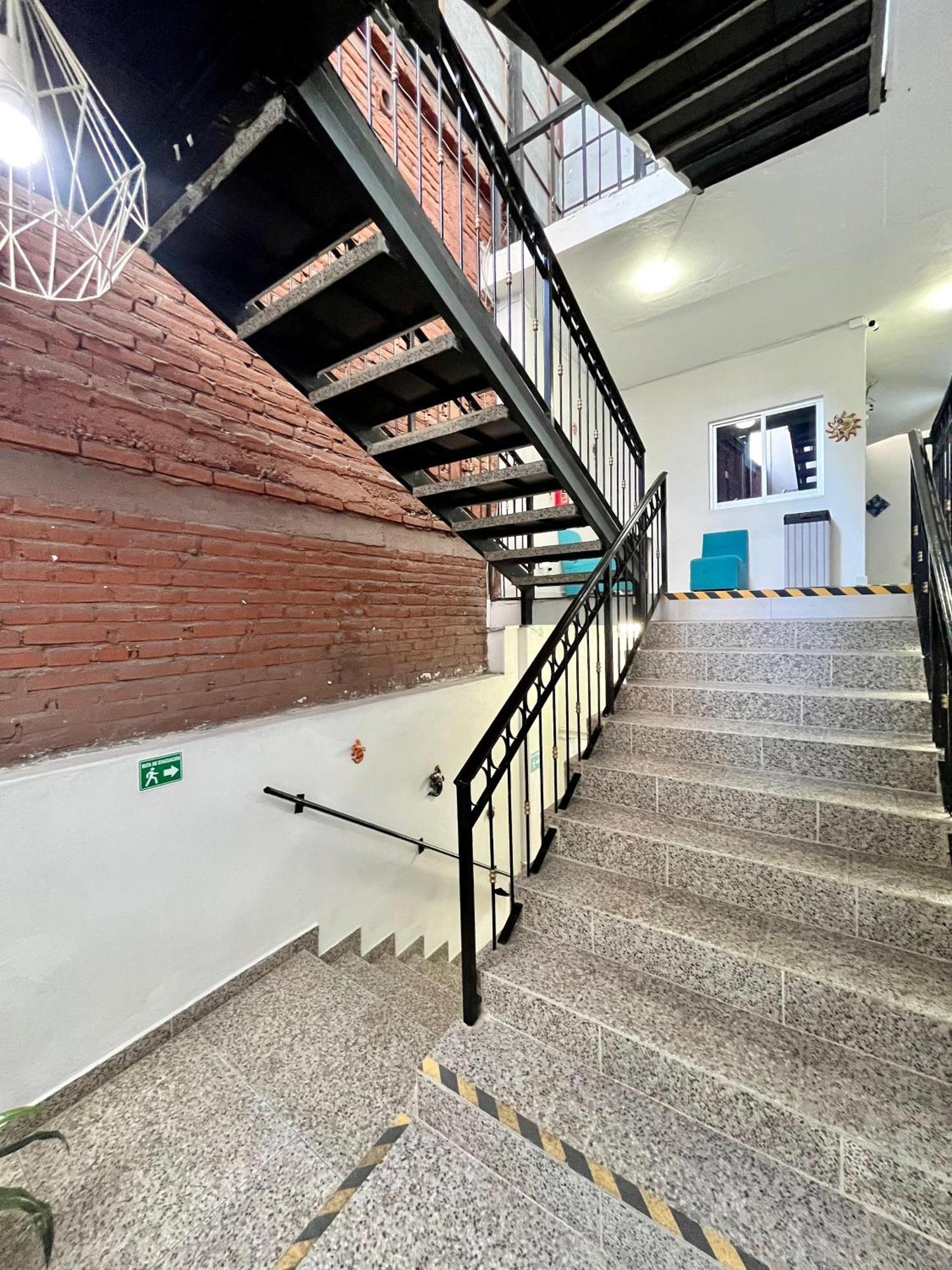 Hotel Juarez 70 コリマ エクステリア 写真